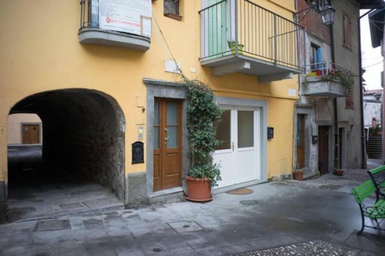 La Casa Nel Borgo Sul Lago 皮索涅 外观 照片